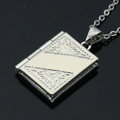 Heart-Shaped Love Necklace with Openwork Photo Locket