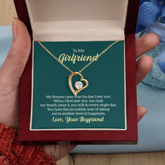 To My Girlfriend - Forever Love Necklace